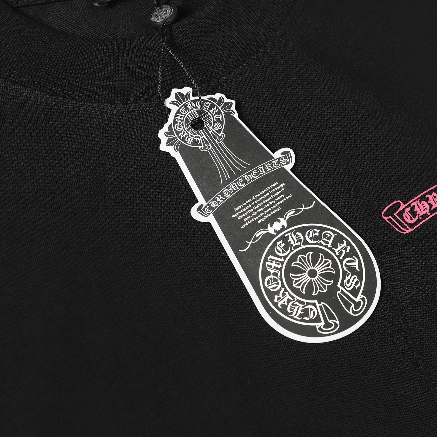 🅿️170 Chrome hearte/Chrome heart ch 25ss early spring Sanskrit horseshoe print short-sleeved T-shirt. A must-have item for daily commuting for men and women in light luxury. The correct version is welcome to compare. Detailed features: ·280g 100% cotton double yarn jersey fabric. ·Custom-dyed in the same cylinder, special thickened 32 pieces double-strand 1x1 thread. ·Double-needle cross-stitch technology. ·Original main mark washed tag. Color: black white. Size: XS-L
